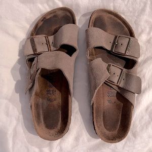 Birkenstocks | Arizona | Taupe Suede | Size 38 / 7.5